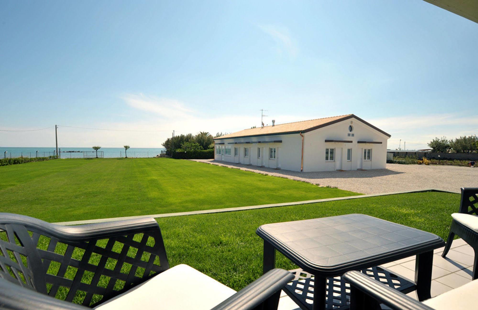 Frontemare Bed & Breakfast 3*